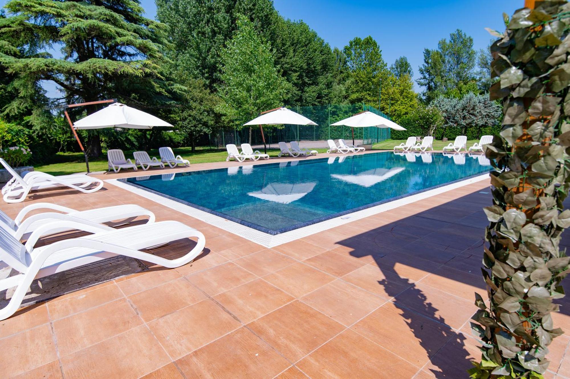 Villa Vitti'S - Verona Est Camping Сан Мартино Буон Алберго Екстериор снимка